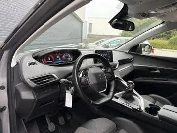 Peugeot 3008 2019 photo 3