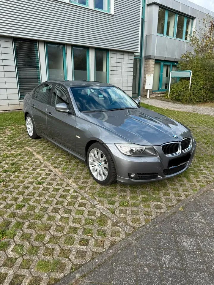 BMW 320I