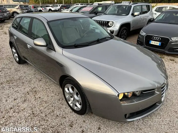 Alfa Romeo 159 Sportwagon 2008 photo 5