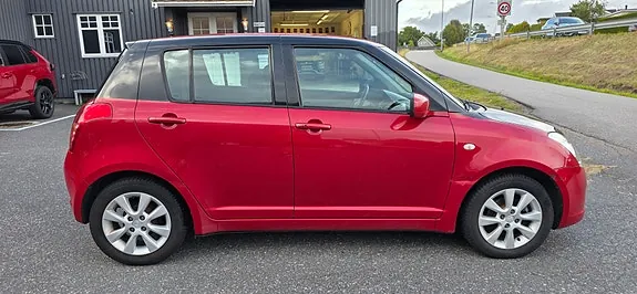 Suzuki Swift 2005 photo 4