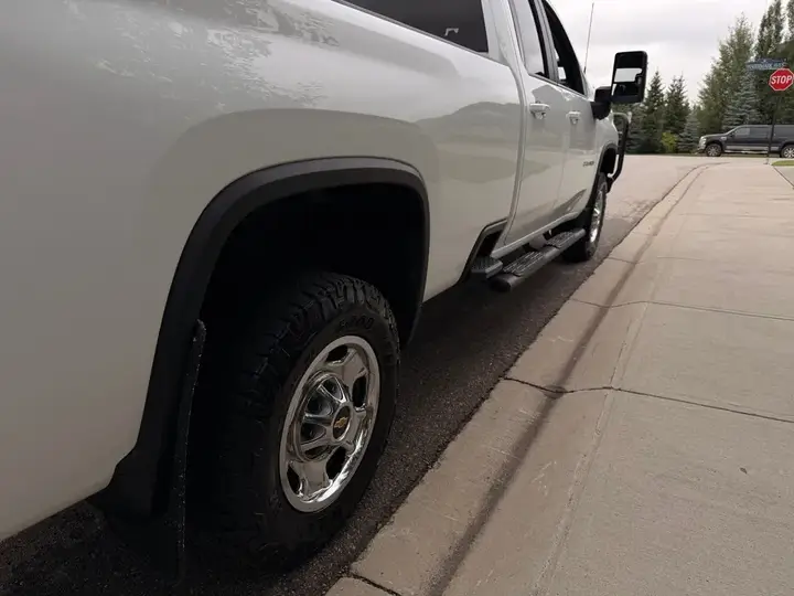 Chevrolet Silverado 2021 photo 3