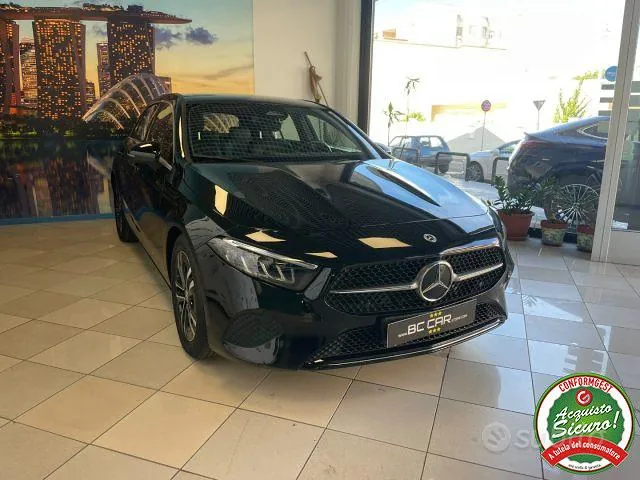 Mercedes-Benz A 180 2023 photo 2