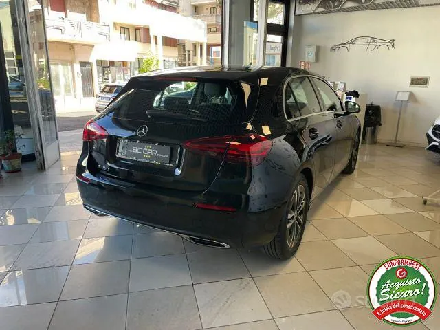 Mercedes-Benz A 180 2023 photo 3