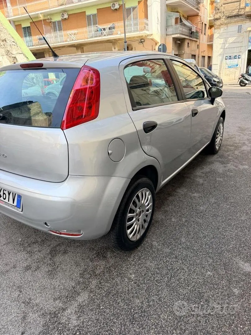 Fiat Punto 2015 photo 2