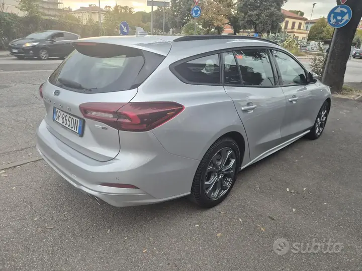 Ford Focus 2023 photo 4