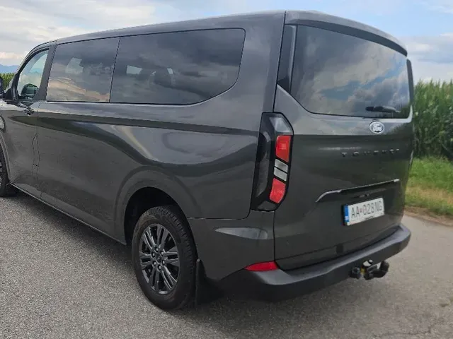 Ford Tourneo Custom 2025 photo 3