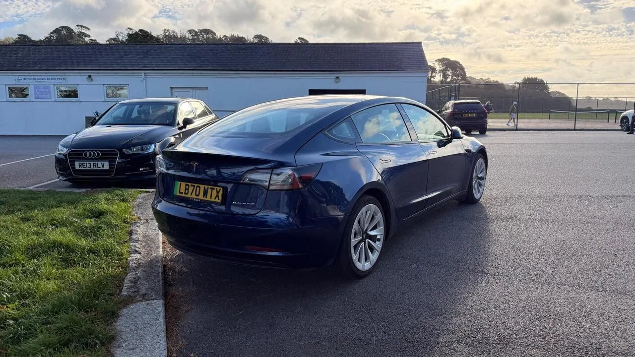 Tesla Model 3 2020 photo 4