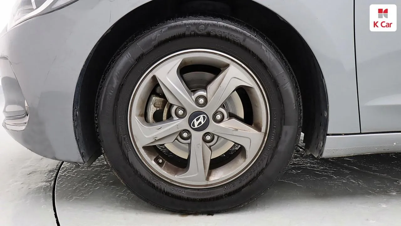Hyundai Avante 2018 photo 5