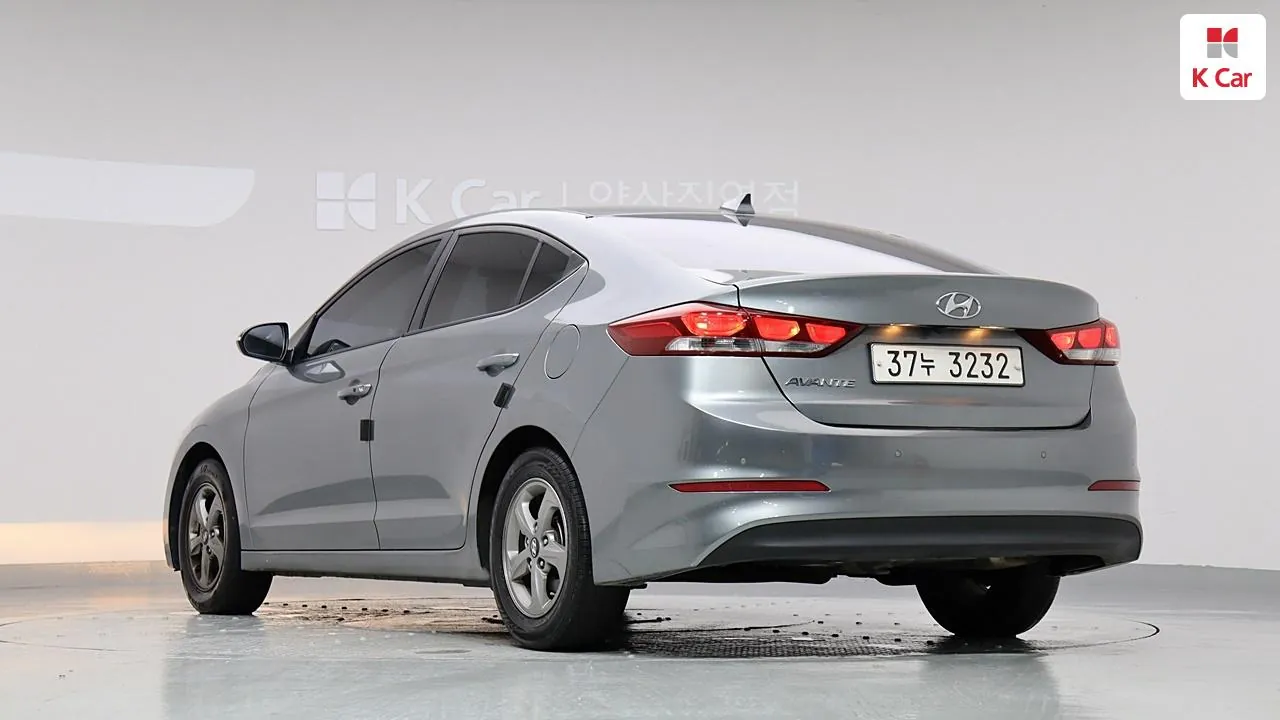 Hyundai Avante 2018 photo 2