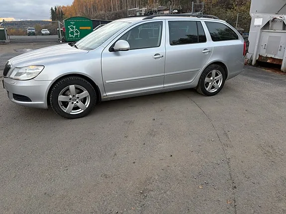 Skoda Octavia 2012 photo 5