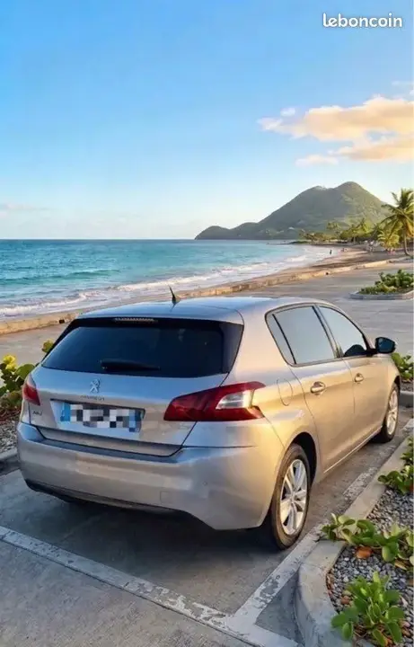 Peugeot 308 2017 photo 2