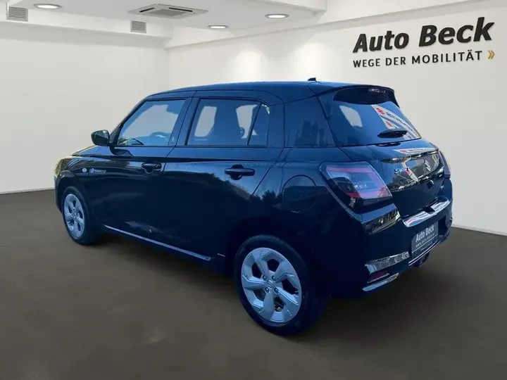 Suzuki Swift photo 3