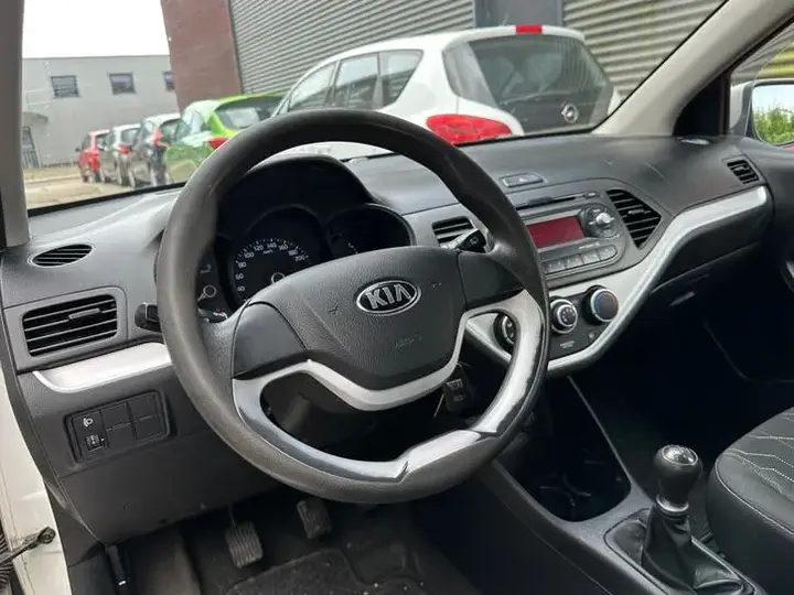 Kia Picanto 2012 photo 3