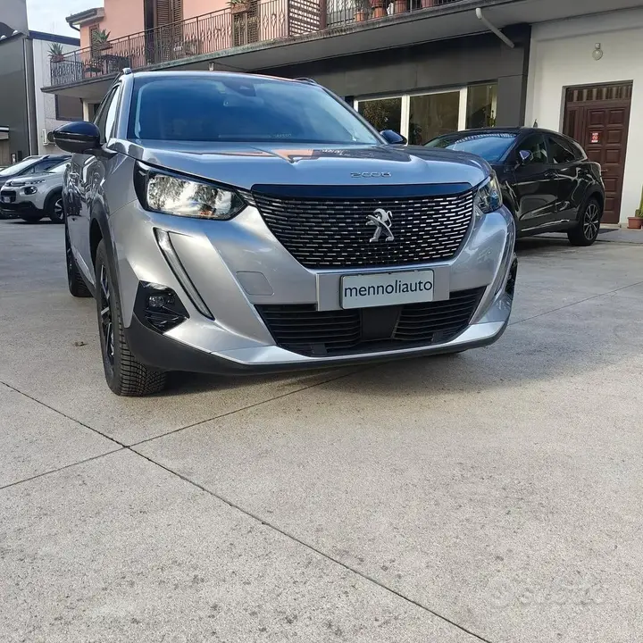 Peugeot 2008 2022 photo 2