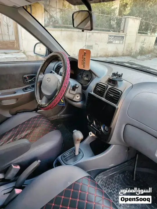 Hyundai Accent 2005 photo 2