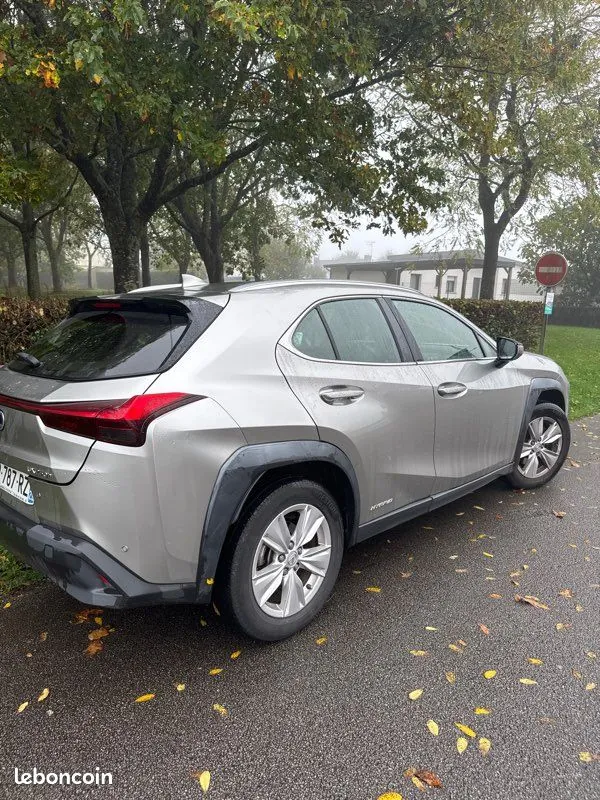 Lexus Ux 2021 photo 2