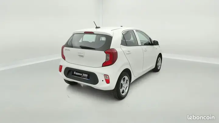 Kia Picanto 2023 photo 4