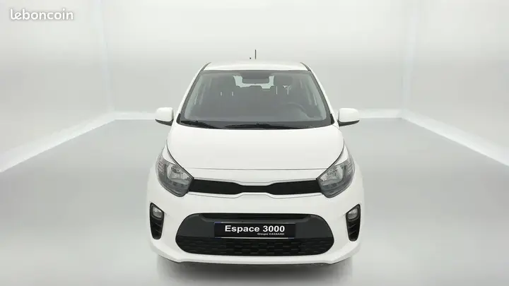 Kia Picanto 2023 photo 2