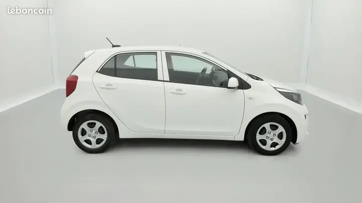 Kia Picanto 2023 photo 3