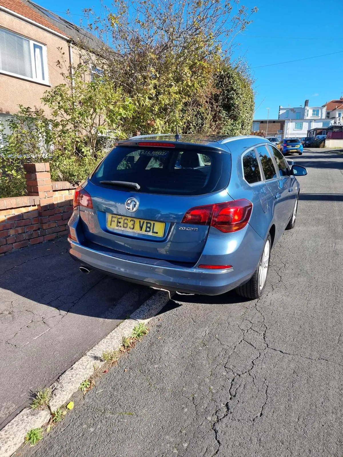 Vauxhall Astra 2013 photo 2