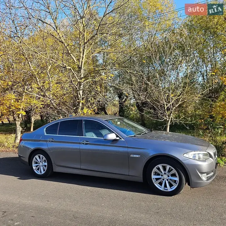 BMW 5 Series 2013 photo 3