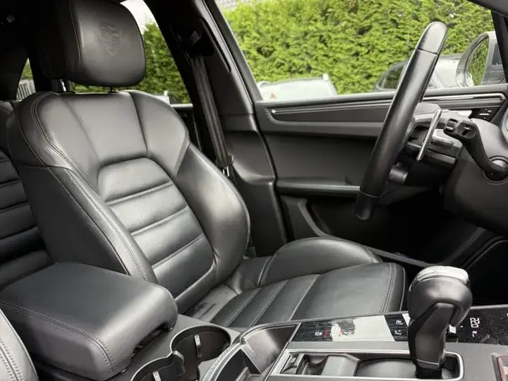 Porsche Macan 2022 photo 2