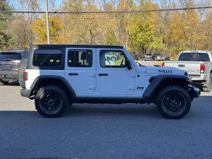 Jeep Wrangler 2024 photo 2