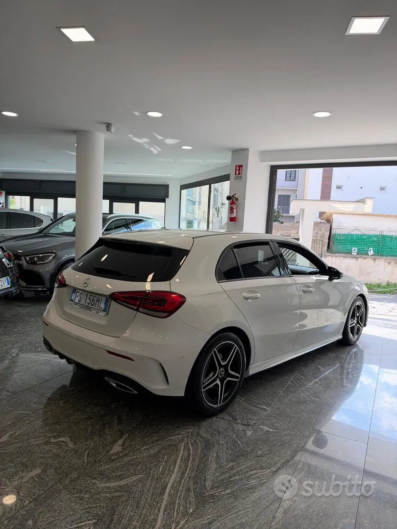 Mercedes-Benz A180D 2018 photo 2