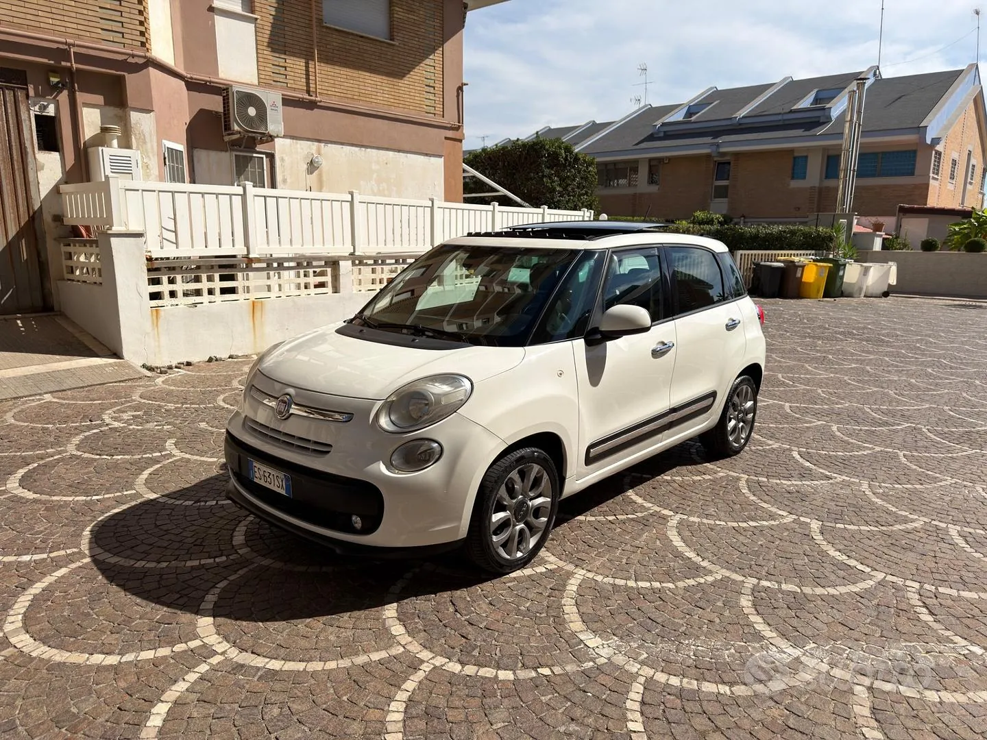 Fiat 500L 2014 photo 2