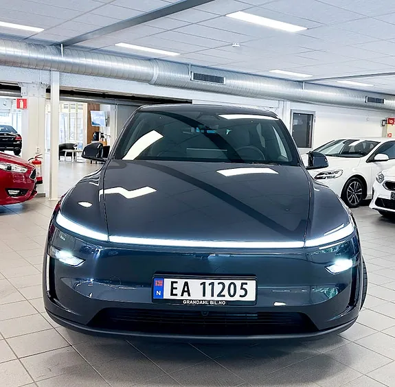 Tesla Model Y 2026 photo 4