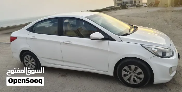 Hyundai Accent 2015 photo 3