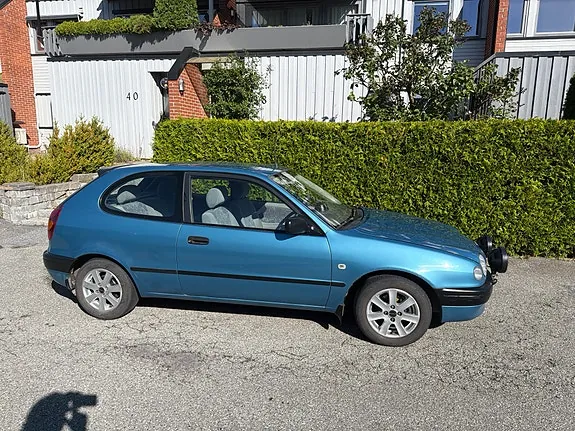 Toyota Corolla 2000 photo 2