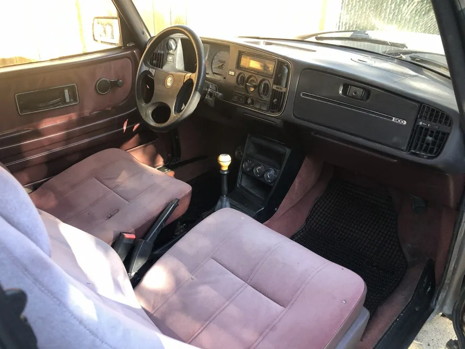 Saab 900 1987 photo 4