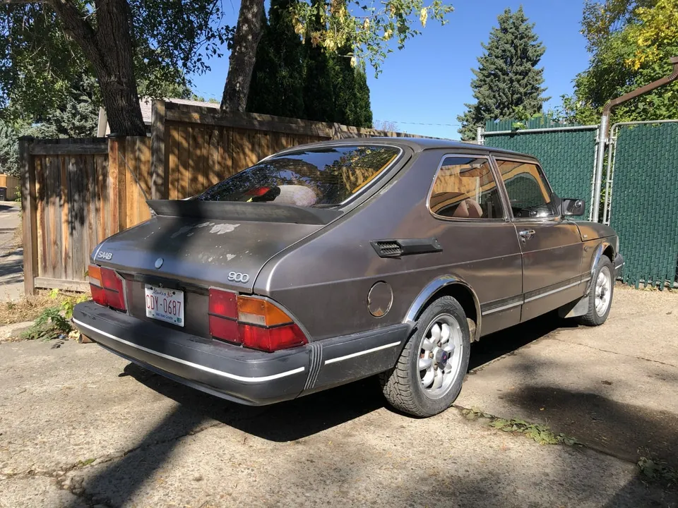 Saab 900 1987 photo 2