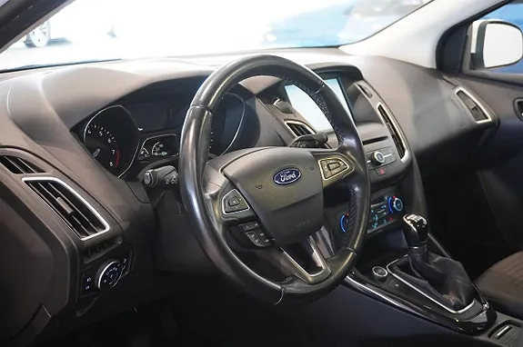 Ford Focus 2015 photo 2