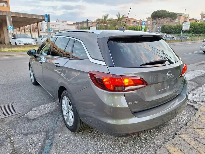 Opel Astra 2021 photo 3