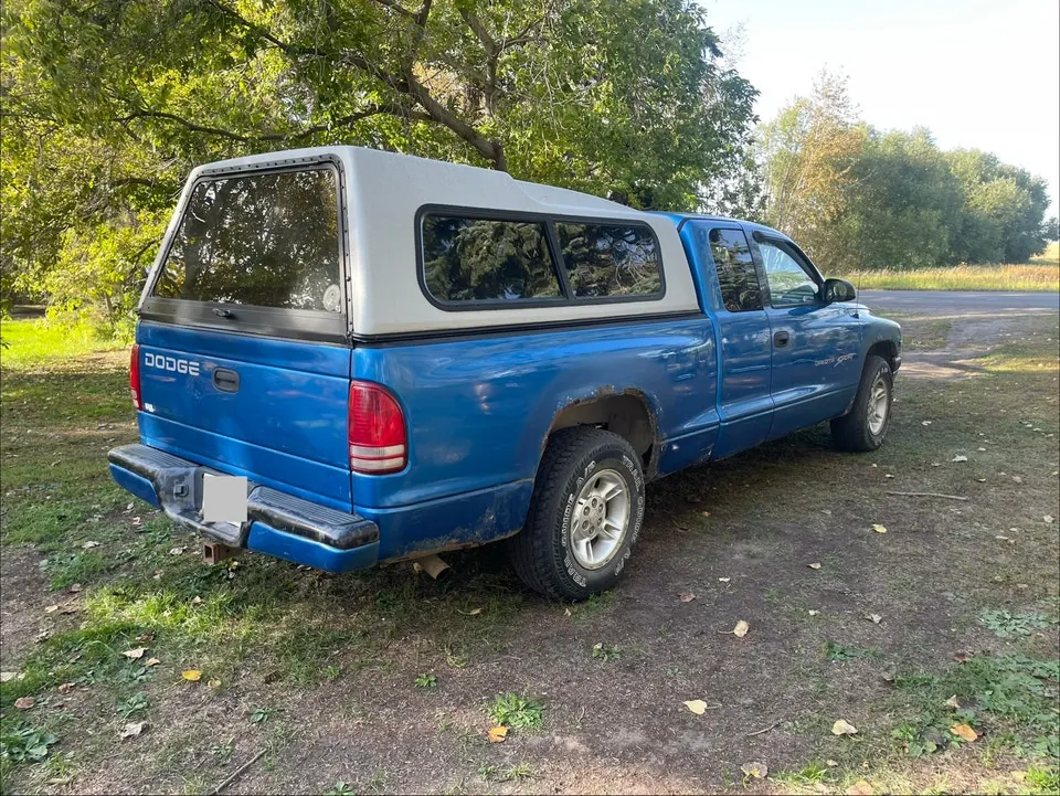 Dodge Dakota 1999 photo 3