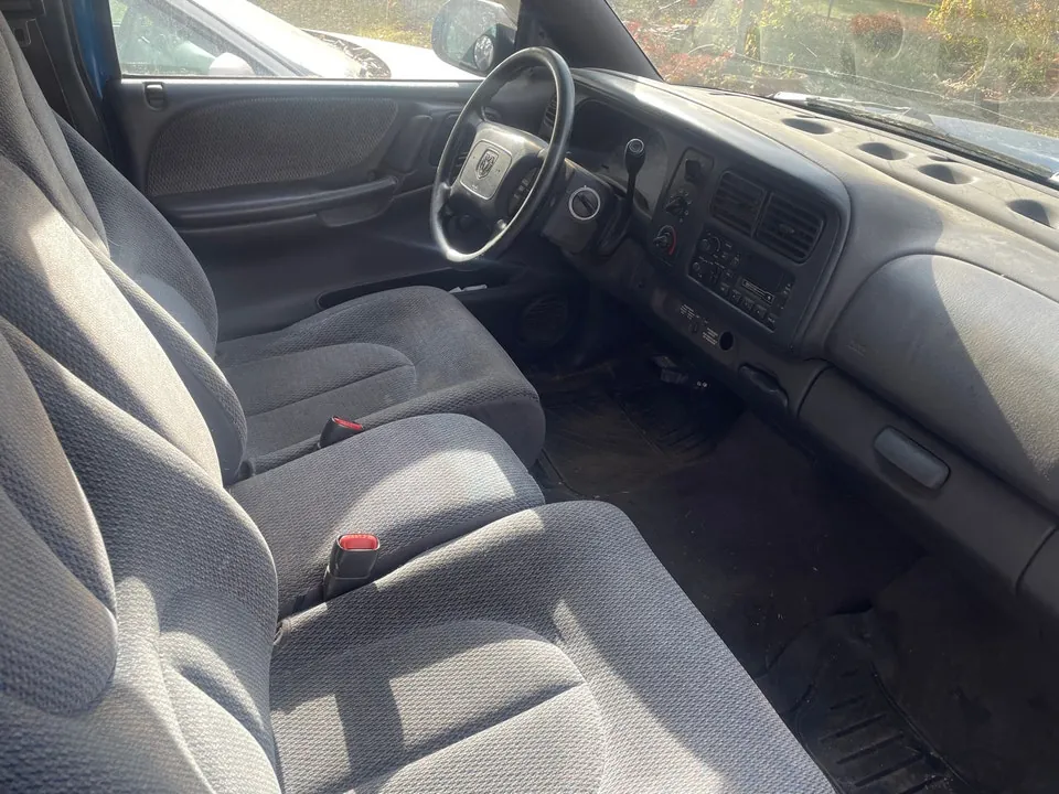 Dodge Dakota 1999 photo 4