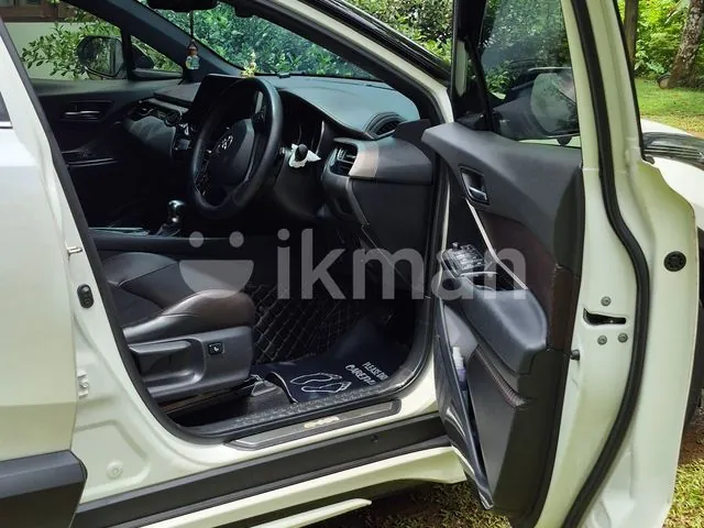 Toyota Chr 2018 photo 3