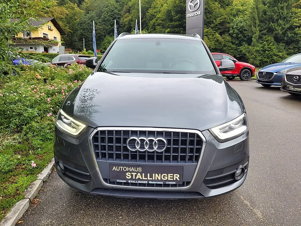 Audi Q3 2012 photo 2