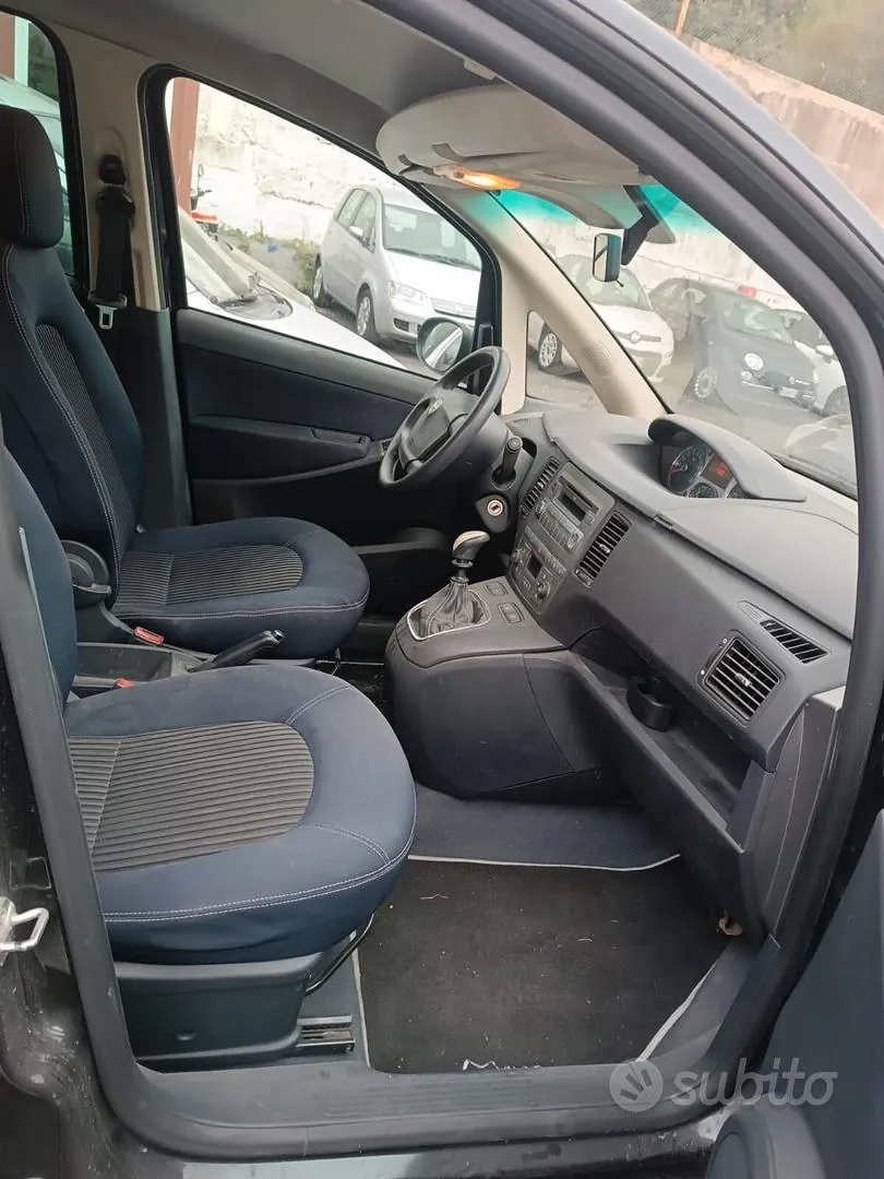Lancia Musa 2010 photo 5
