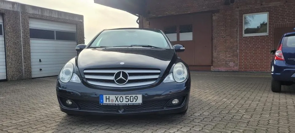Mercedes-Benz R320