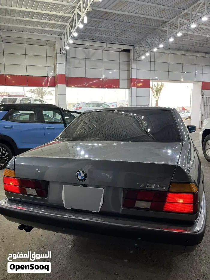 BMW 7 Series 1990 photo 3