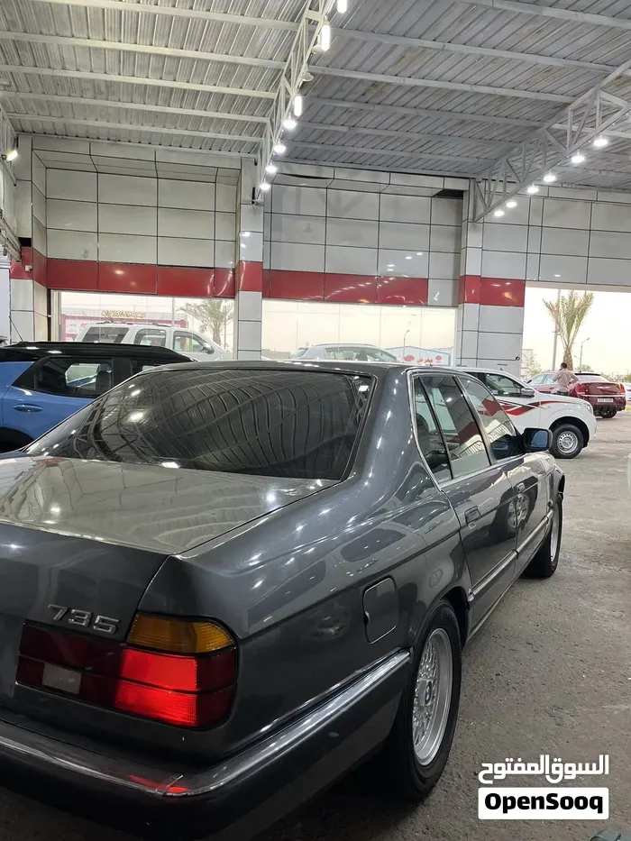 BMW 7 Series 1990 photo 2