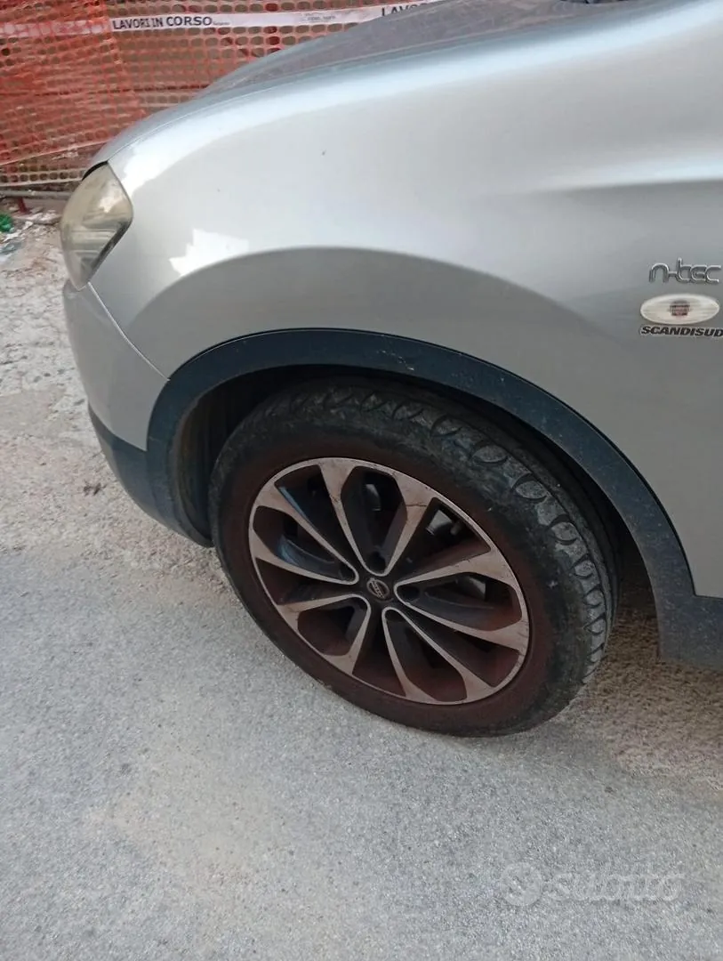 Nissan Qashqai 2011 photo 2