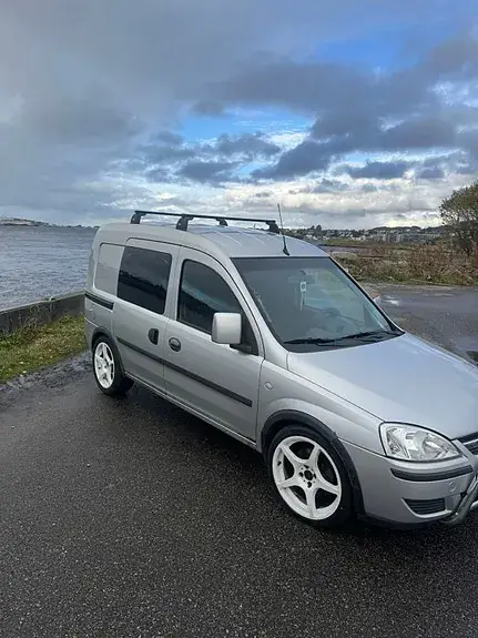 Opel Combo 2010 photo 2