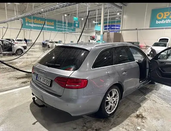 Audi A4 2009 photo 4