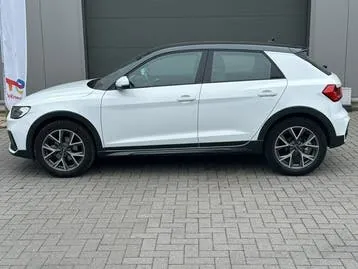 Audi A1 2023 photo 2