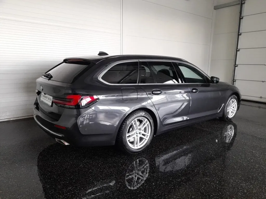 BMW 5 Series 2021 photo 2