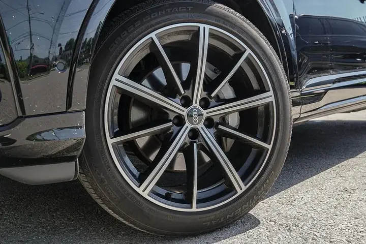 Audi Q7 2022 photo 4